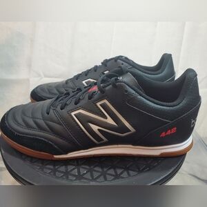New Balance Men's 442 V2 Black  Red Athletic Shoes Training Workout SIZE 8 W 9.5
